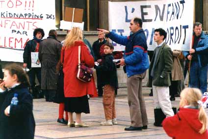 december 1997 Parijs inclusief een hollandse delegatie op de place de Trocadero